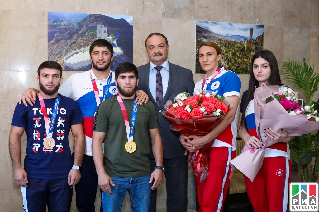 Сергей Меликов встретил дагестанцев – участников Олимпиады в Токио