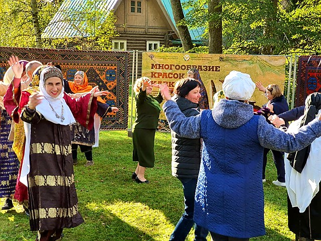 «Многообразие красок Кавказа» в Абрамцево