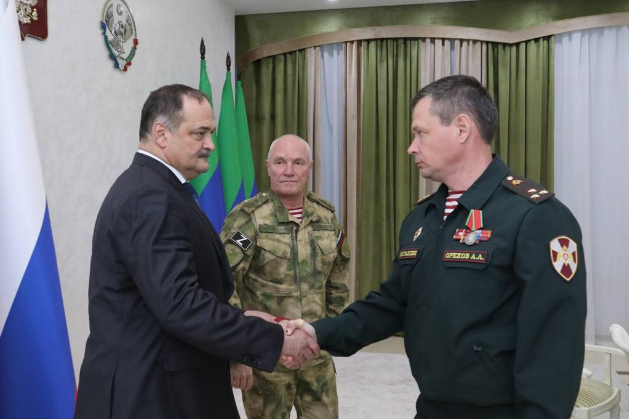 Дагестанским росгвардейцам вручили государственные награды