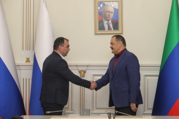 Сергей Меликов наградил орденом «За заслуги перед Республикой Дагестан» Энвера Набиева