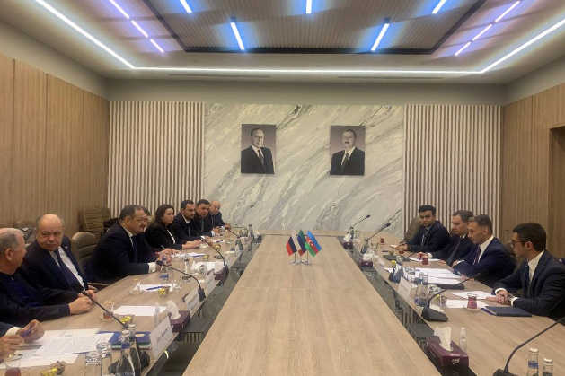 Транспортно-логистическое взаимодействие обсудили в Баку Сергей Меликов и Рашад Набиев
