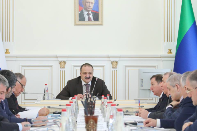 Сергей Меликов провел заседание Комиссии по увеличению доходной части республиканского бюджета