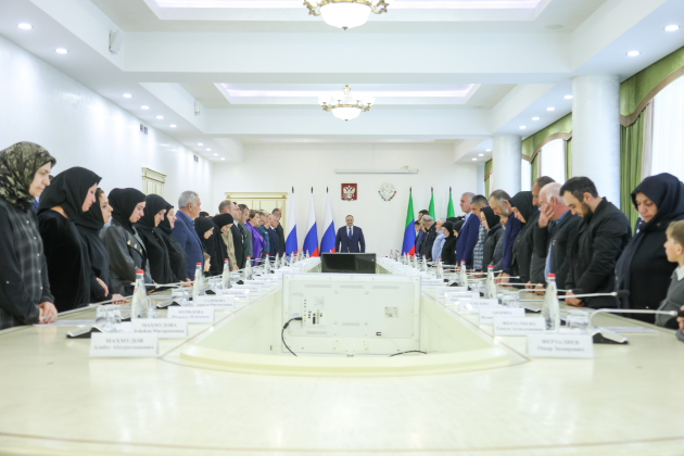 Сергей Меликов встретился с родными погибших военнослужащих