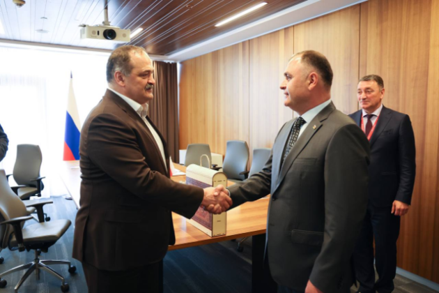 Сергей Меликов встретился с президентом Южной Осетии Аланом Гаглоевым на Кавказской инвестиционной выставке