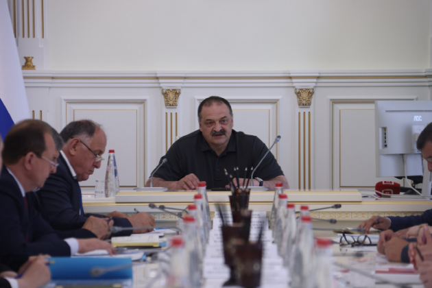 Глава Дагестана провел заседание оргкомитета по празднованию векового юбилея Расула Гамзатова