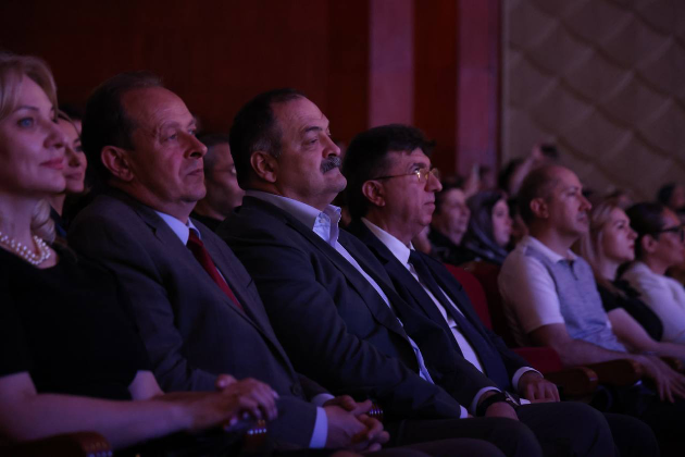 Сергей Меликов посетил концерт государственного ансамбля «Лезгинка»