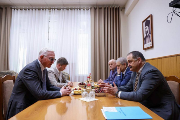 Глава Дагестана провел рабочую встречу с президентом Российского союза промышленников и предпринимателей