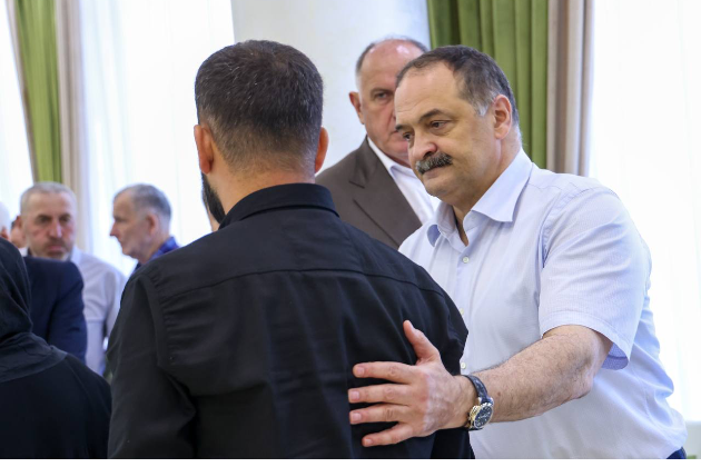 Сергей Меликов встретился с семьями погибших военнослужащих