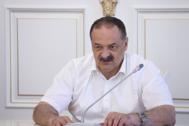 Сергей Меликов провел совещание по вопросу строительства школ в Дагестане