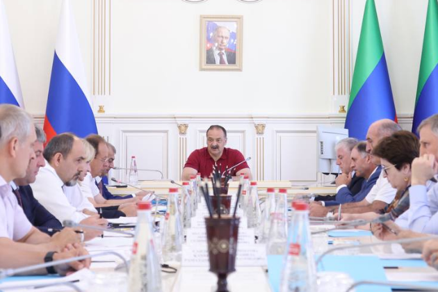 Сергей Меликов провел заседание рабочей группы оргкомитета по празднованию юбилея Расула Гамзатова