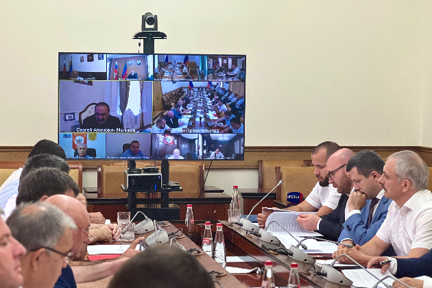 Сергей Меликов провёл совещание по актуальным вопросам регионального развития