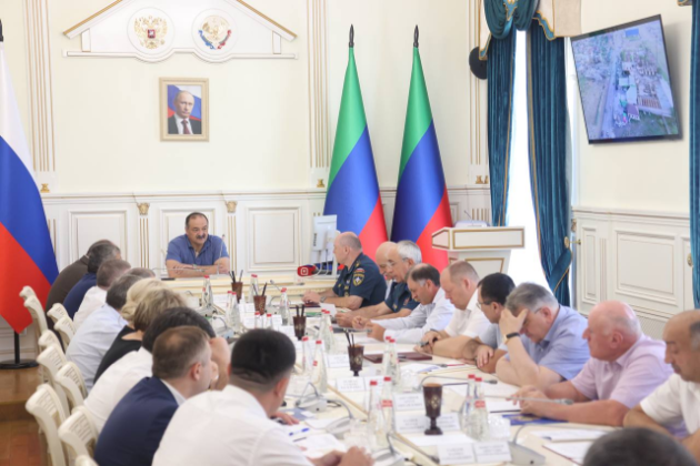 Меры по ликвидации последствий взрыва на АЗС обсудили под руководством главы Дагестана