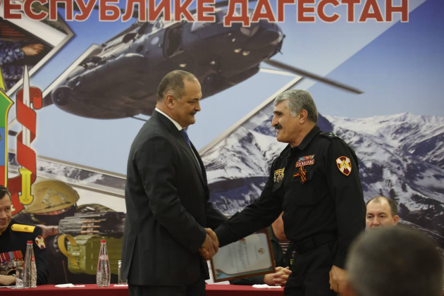 Сергей Меликов поздравил росгвардейцев с 7-й годовщиной со Дня образования регионального Управления ведомства в Дагестане