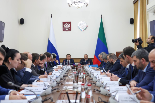 Александр Новак провел в Дагестане стратегическую сессию по развитию Каспийского прибрежного кластера