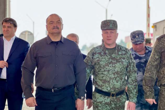 Сергей Меликов ознакомился с пунктами пропуска на южной границе