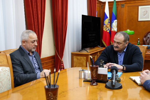 Сергей Меликов встретился с отцом старшего лейтенанта Гамзата Мирзаева