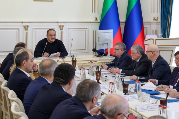 Под руководством главы Дагестана обсудили подготовку к празднованию 155-летия Сулеймана Стальского