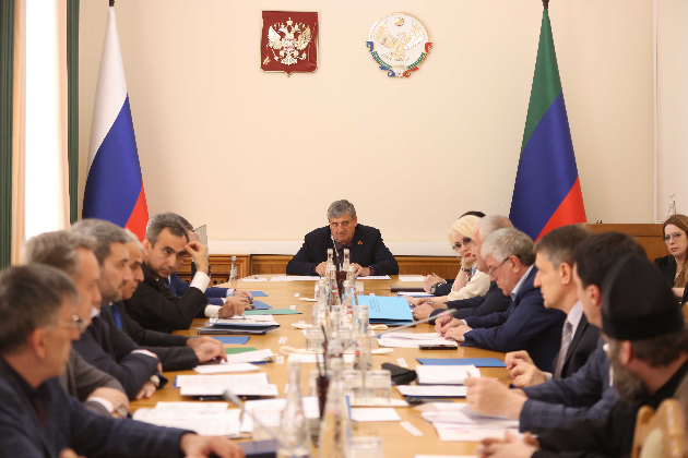 Исполнение поручений главы Дагестана обсудили на совещании под руководством Алексея Гасанова