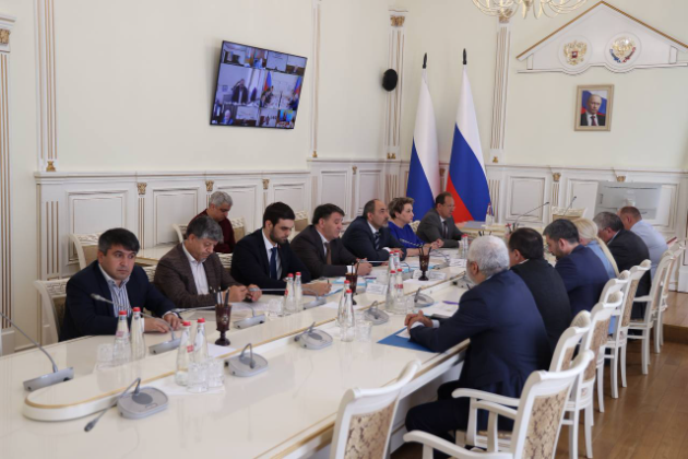 Сергей Меликов провел совещание по готовности Дагестана к ГИА-2024