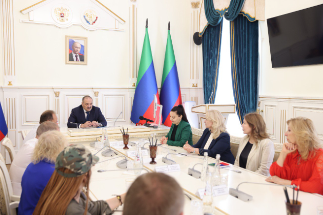 Сергей Меликов встретился с участниками патриотического движения «Живи, страна!»