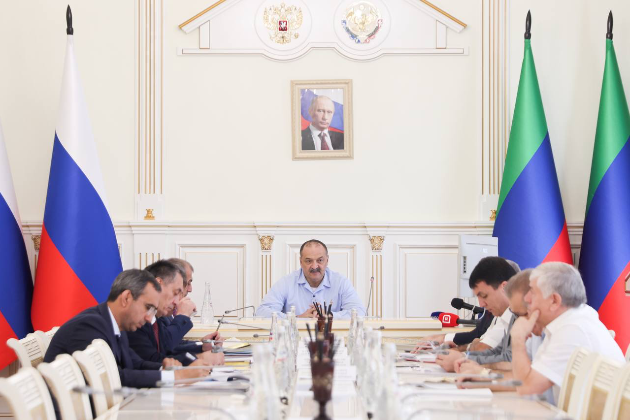 Сергей Меликов прoвeл совещание по актуальным вопросам