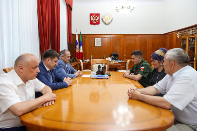 Сергей Меликов встретился с участником СВО Мухаммадом Магамедовым