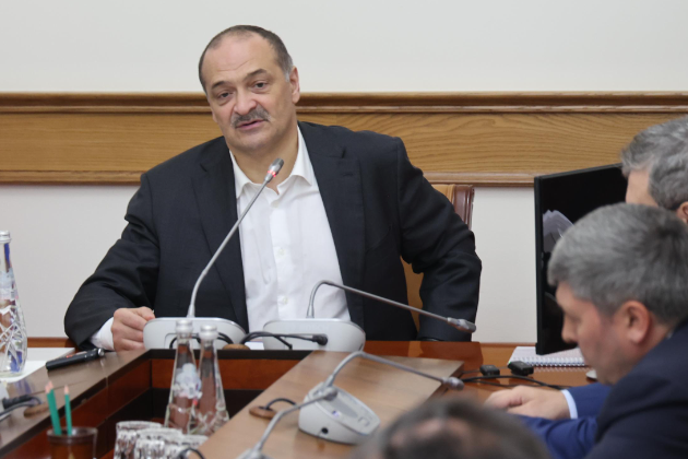 Сергей Меликов провел совещание по развитию промышленности