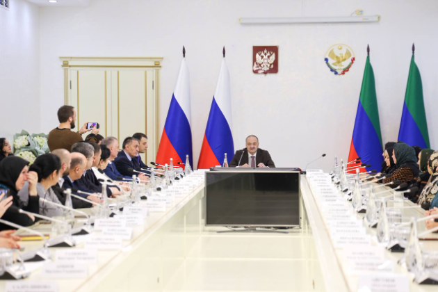 Сергей Меликов встретился с общественниками, помогающими участникам СВО и их семьям