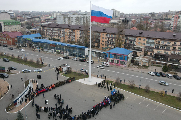 Сергей Меликов принял участие в патриотической акции «Равнение на флаг»