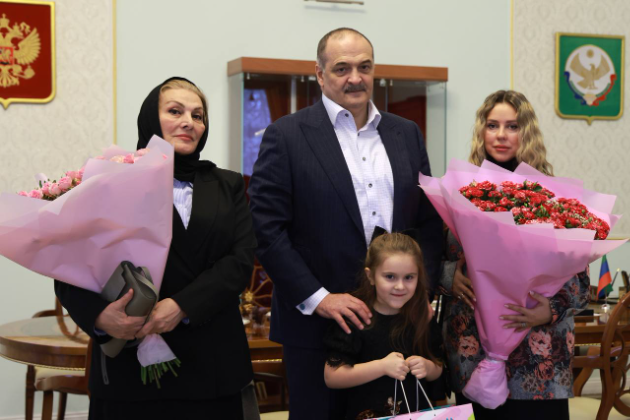 Сергей Меликов встретился с семьей Героя России Магомеда Исбакиева