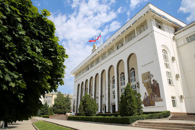 Сергей Меликов провел совещание с руководителями органов власти