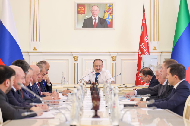 Сергей Меликов провел заседание Комиссии по увеличению доходной части бюджета РД