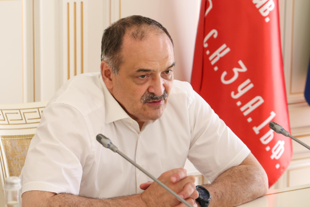 Сергей Меликов вручил сертификаты выпускникам федеральной программы «СВОй бизнес»