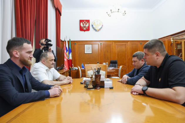 Глава Дагестана встретился с участниками программы «Время героев»