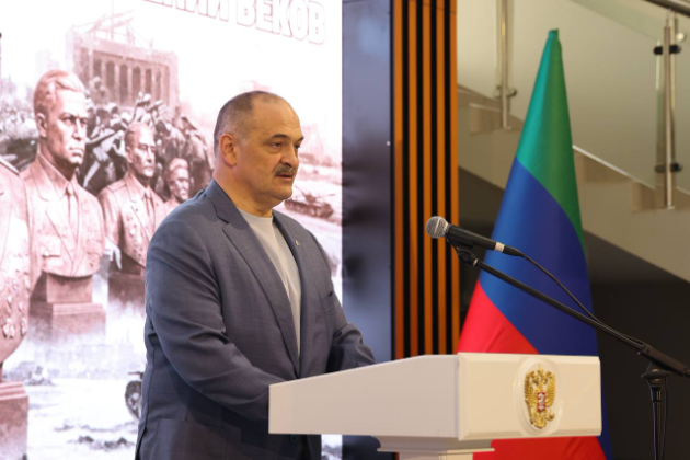 В Махачкале открылась выставка «Защитники Отечества на протяжении веков»