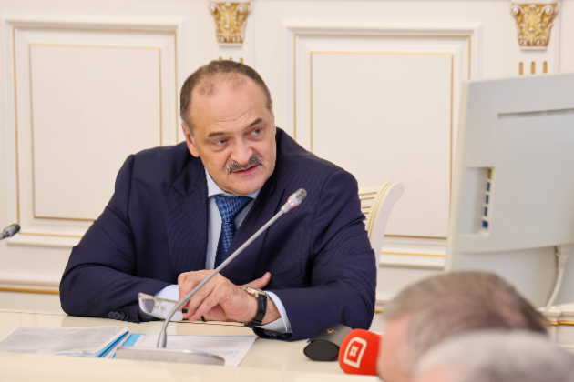 Глава Дагестана обсудил с органами власти актуальные для региона вопросы