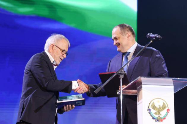 Сергей Меликов поздравил Гаджи Гаджиева с юбилеем