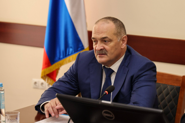 Сергей Меликов вручил государственные награды сотрудникам органов внутренних дел Дагестана