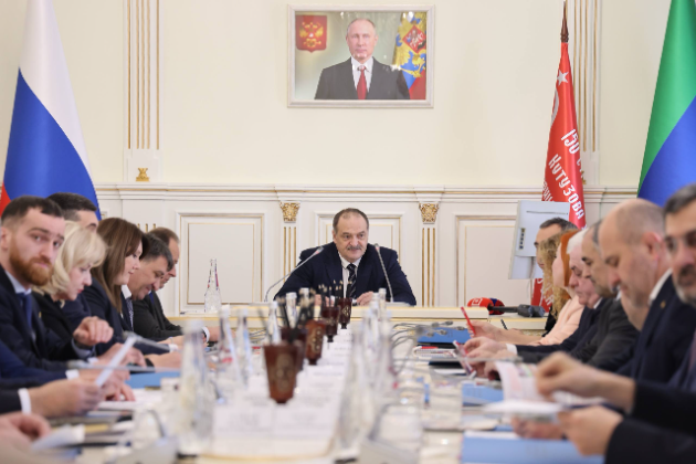 Сергей Меликов провел итоговое заседание по вопросам развития «Движения Первых» в Дагестане