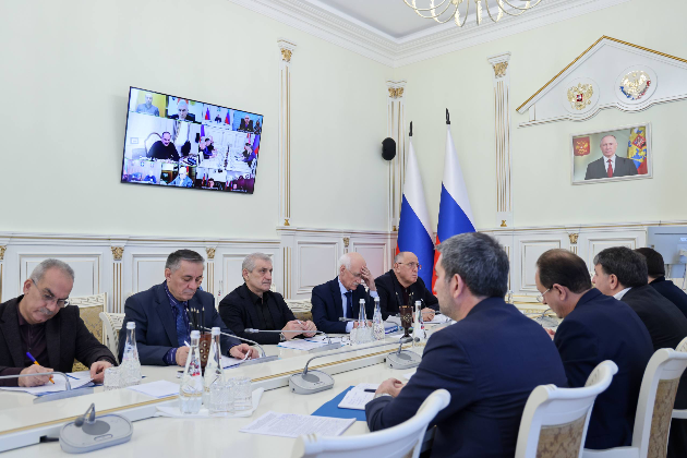 Сергей Меликов прoвел совещание по работе оперштаба в новогодние выходные