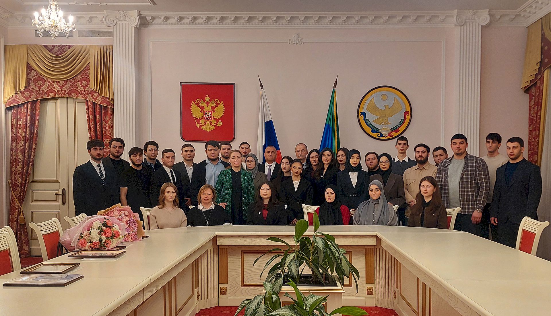 Постоянный представитель Республики Дагестан при Президенте Российской Федерации В.В. Толстюк провёл рабочую встречу с председателями дагестанских студенческих объединений ВУЗов Москвы