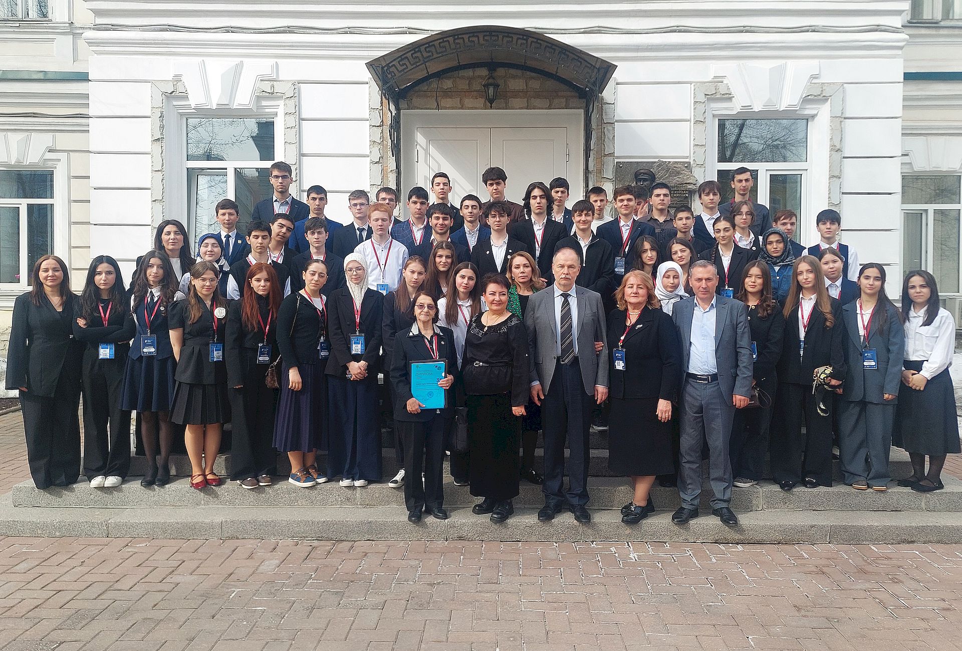 Постпредство Дагестана радушно приняло делегацию дагестанских школьников – участников проекта «Шаг в будущее»
