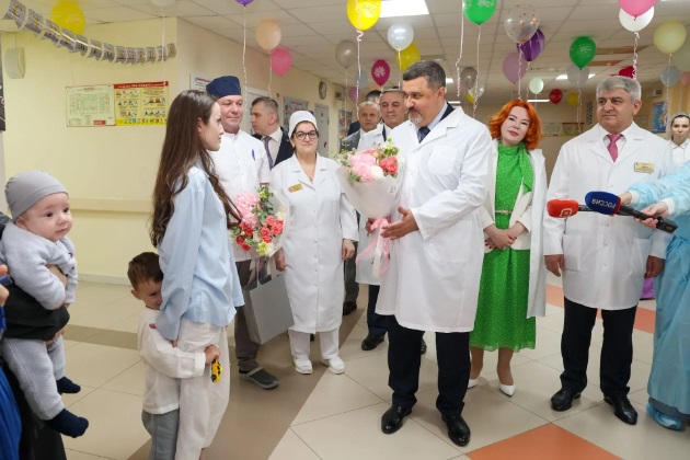 Фёдор Щукин посетил Детскую республиканскую клиническую больницу и Республиканский перинатальный центр