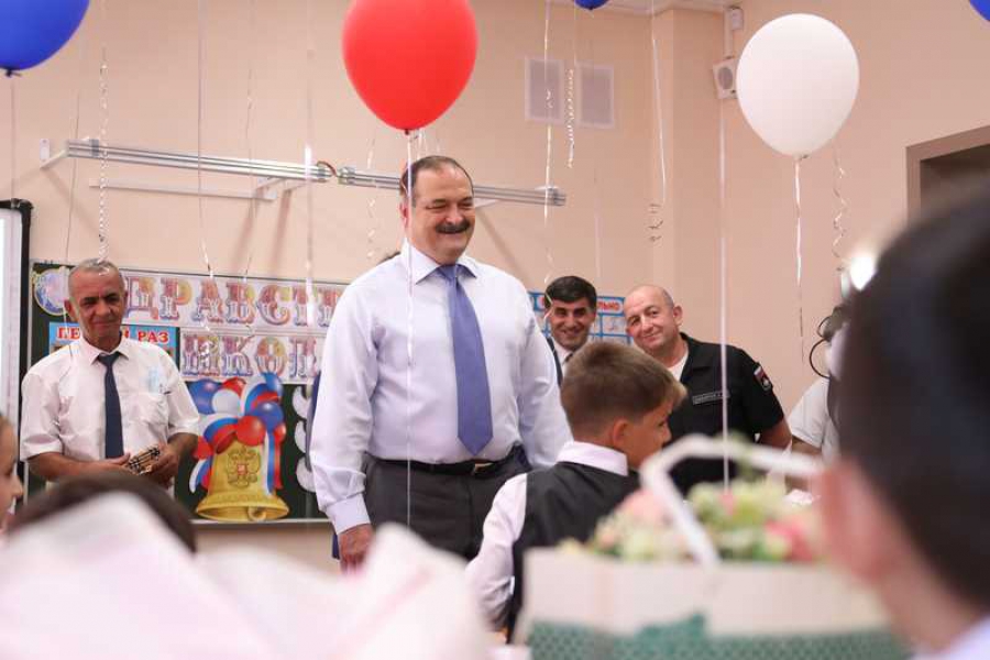 Владимир Путин и Сергей Меликов приняли участие в открытии новых образовательных учреждений в Дагестане