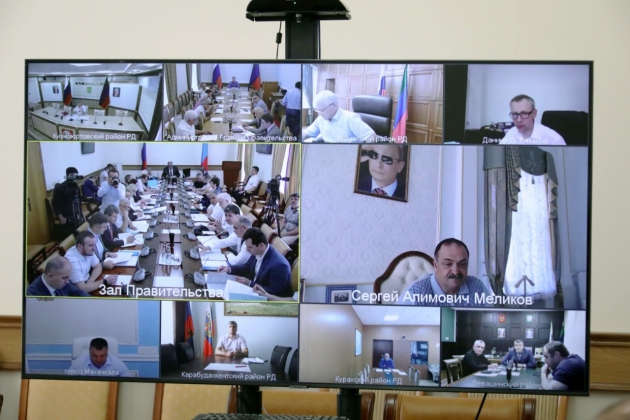 Сергей Меликов провел заседание оперативного штаба по развитию экономики