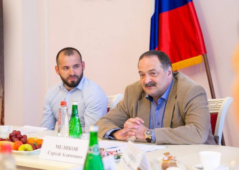 Сергей Меликов встретился в Постпредстве РД со студентами Высшей школы экономики