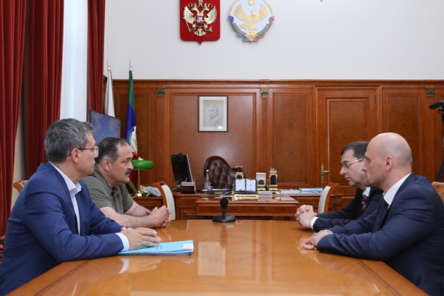 Сергею Меликову представили нового директора «Россети Северный Кавказ» – «Дагэнерго» Максима Долголёва