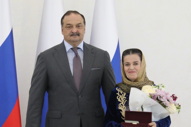 Сергей Меликов вручил отличившимся дагестанцам государственные награды