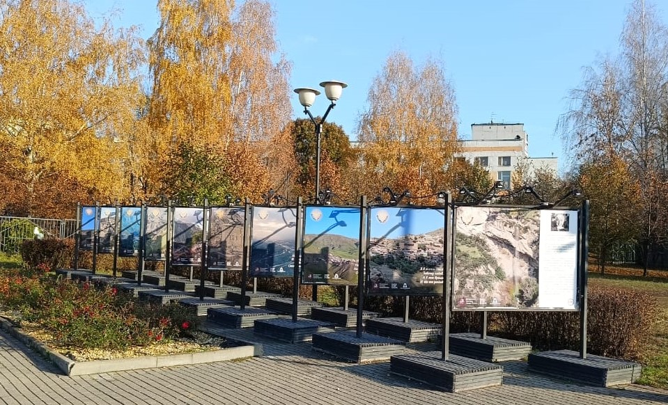 В Этнографической деревне Бибирево проходит фотовыставка «Мой Дагестан. Наш Расул»