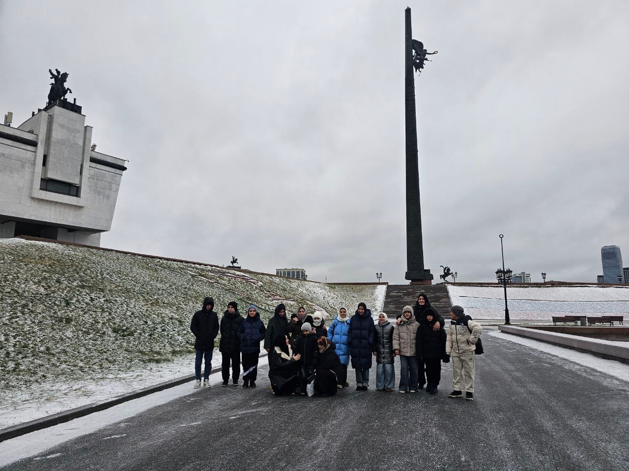 Детям участников СВО из Дагестана организовали поездку в Москву по поручению Сергея Меликова